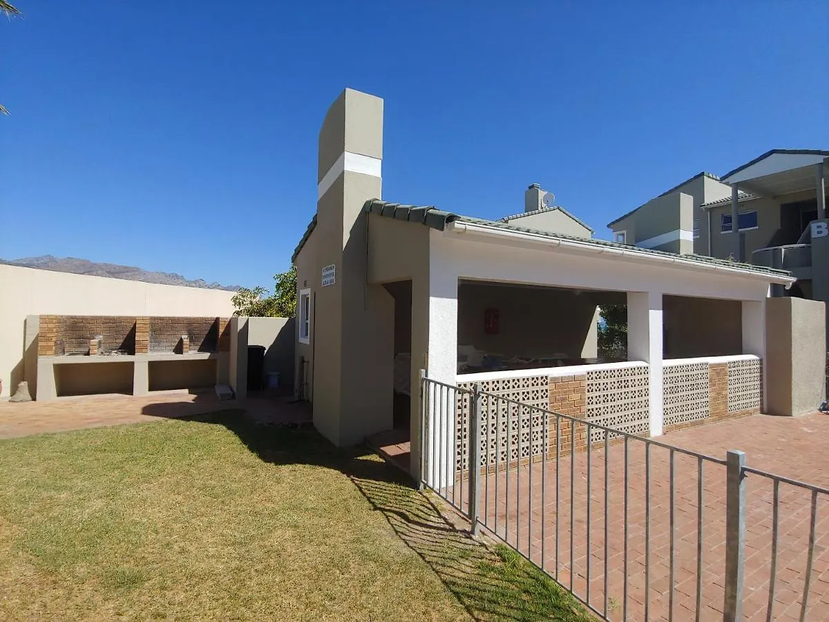 Ferienwohnung Greenways Golf Beach E8 - Sea view Gordonʼs Bay Apartment